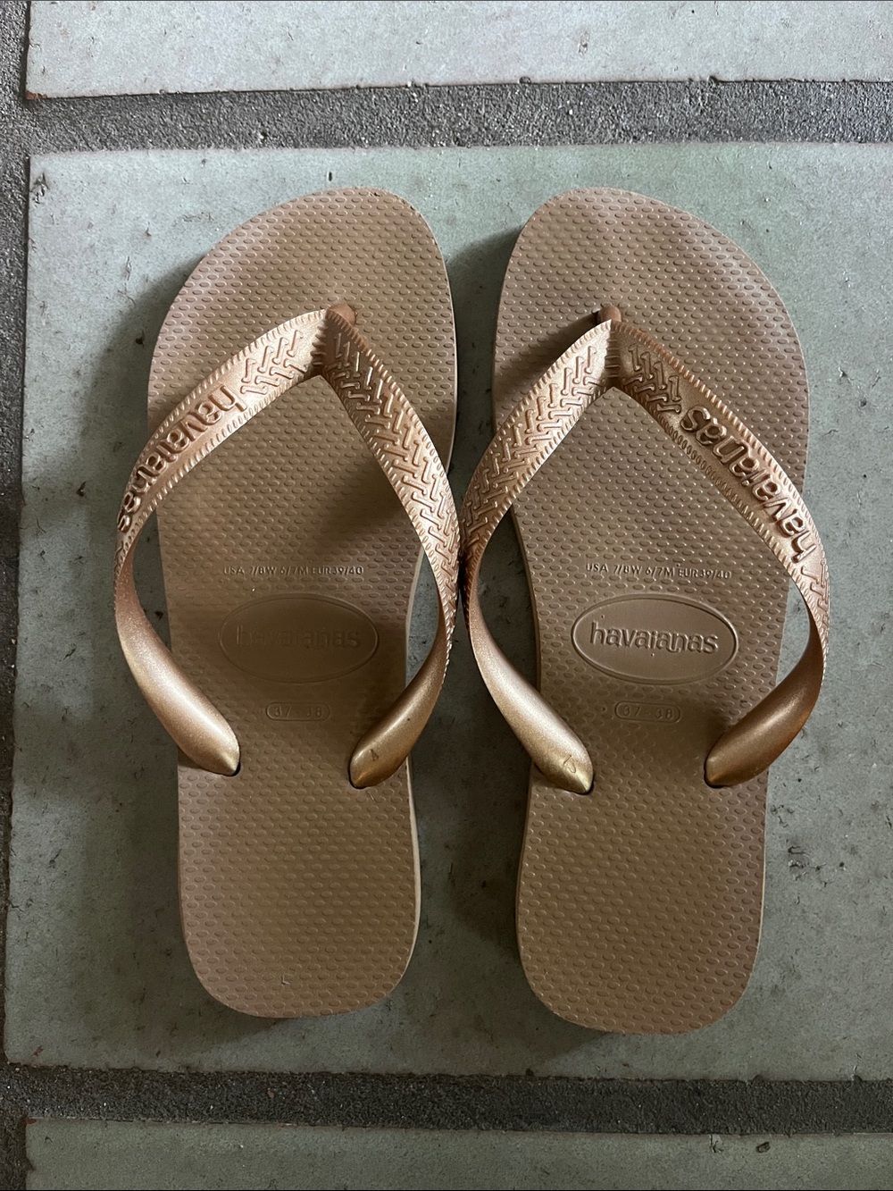 Havaianas Women's Metallic Bronze Flip Flops
